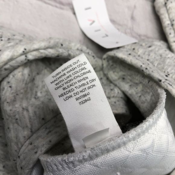 NWT LIVI for Lane Bryant Women Oversized Sweatshirt Size 14 / 16 Cropped M113 -7 - Picture 9 of 14